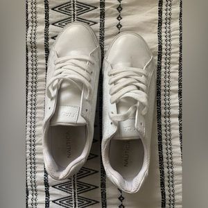Nautica white fashion sneakers, excellent condition